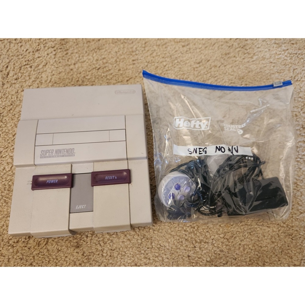 SNES System W Controller + Cords TESTED